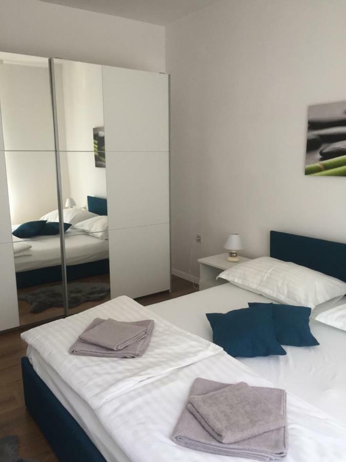 Appartamento Bond With Private Parking Zara Esterno foto